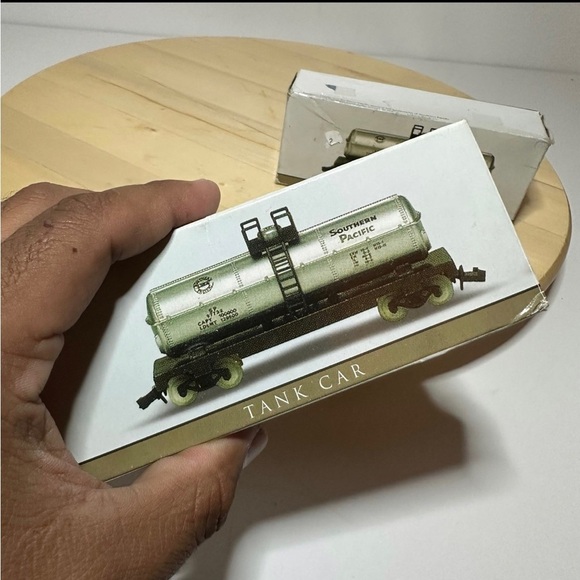 Norfolk And Western 952 2 Southern Pacific Tank Cars N Gauge Atlas Track Lot - Picture 13 of 13